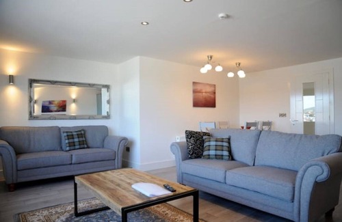 Dingle House | The Boatshed House: Holiday Home Dingle