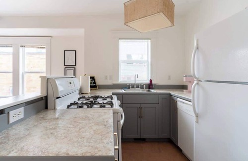 Overlook Apartment | The Bohemian Spirit - Live Music, Eateries, Bars