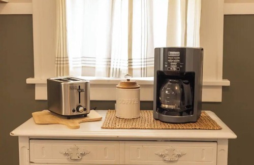 Alexandria House | The Boho Bungalow! Downtown Alexandria