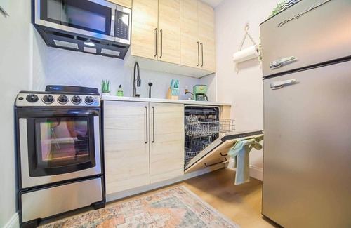 Downtown Orlando House | The Boho JungalownPrivate | HotTub I Downtown