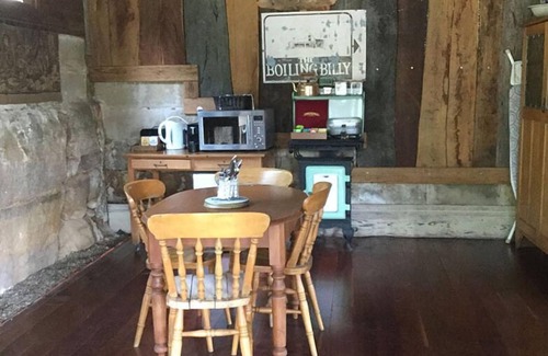 Wollombi Cottage | The Boiling Billy Barn