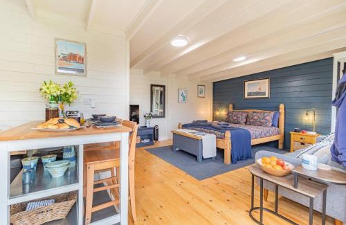 Sculthorpe House | The Bollard at the Anchorage