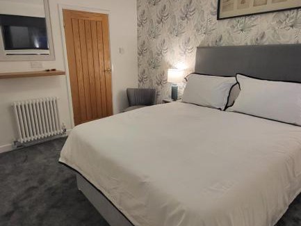 South Heighton House | The bolt