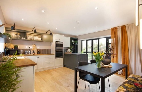 Alnwick Cottage | THE BOLTHOLE, family friendly, character holiday cottage in Eglingham