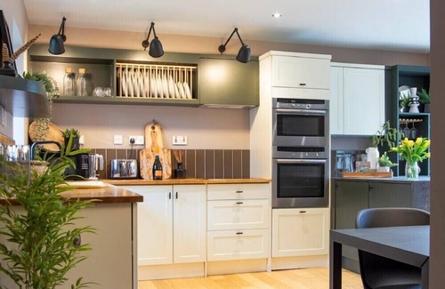 Alnwick Cottage | THE BOLTHOLE, family friendly, character holiday cottage in Eglingham