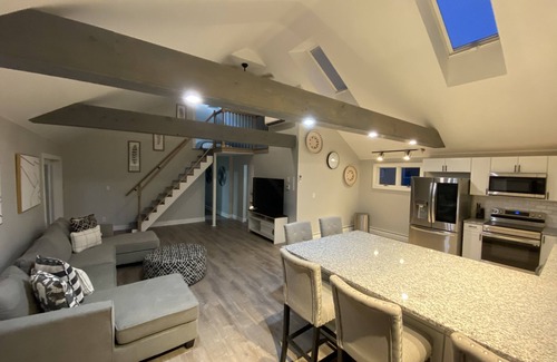 Diamond Point Cabin | The Bolton Lodge & Suites - Full Estate with Pool