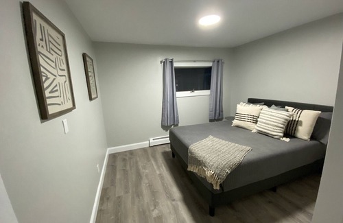 Diamond Point Cabin | The Bolton Lodge & Suites - Full Estate with Pool