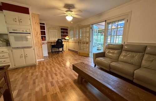 Martinsburg House | The Boston - Family Escape