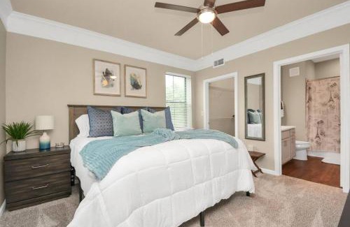 League City Apartment | The Botanical Dream - Kemah Boardwalk - Houston
