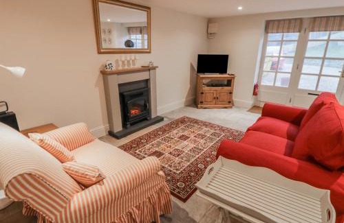 Swinton House | The Bothy, 21 West Street