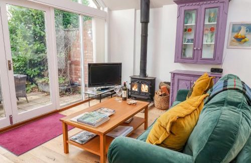 Saxmundham House | The Bothy at Snape Hall