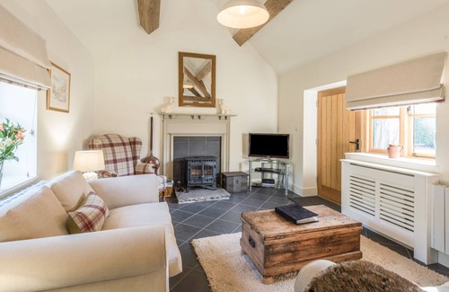 High Ercall Cottage | THE BOTHY, luxury holiday cottage, with open fire in Meeson