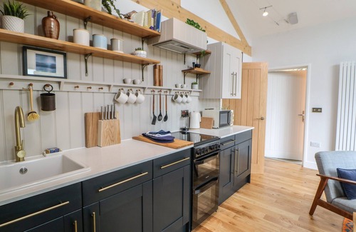 Riding Mill House | THE BOTHY, RIDING HILLS, pet friendly, with open fire in Corbridge