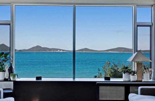 Hawks Nest House | The Boulevarde at its best