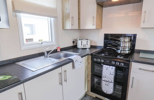 Cayton Bay House | THE BOUNDARY, family friendly, with a garden in Scarborough