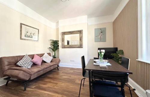 Bournemouth City Centre Apartment | The Bournemouth Hideaway - Beautiful Central flat - 10 mins walk to beach - Brought to you by Coastline Retreats