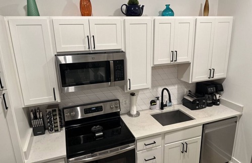 Fells Point Apartment | The Bow – Your Chic Urban Retreat in Fells Point, Baltimore!