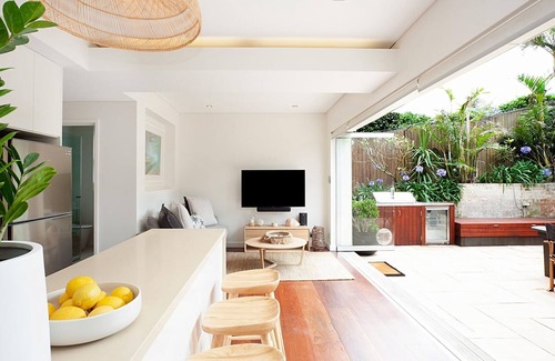 Bondi Beach Apartment | The Bower Modern Apartment