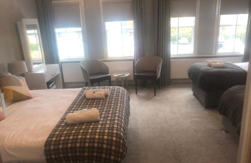 Ballinrobe Hotel | The Bowers Bar & Restaurant