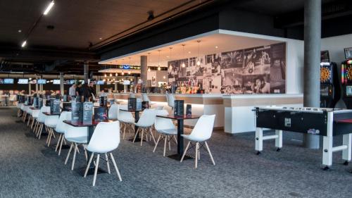 Signy-Avenex Hotel | The Bowling Hotel