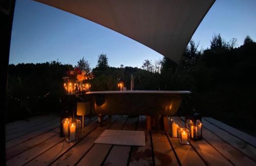 Closeburn Villa | The Box Car with Outdoor Private Bath
