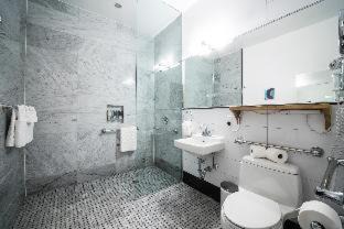 Greenpoint Hotel | The Box House Hotel