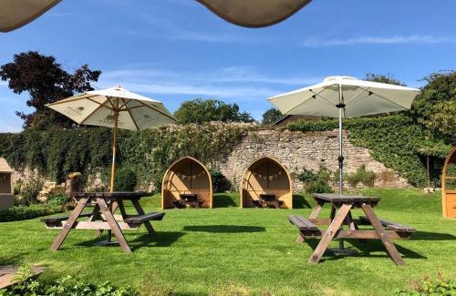 Burwarton House | The Boyne Arms Cottage
