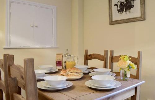 Burwarton House | The Boyne Arms Cottage