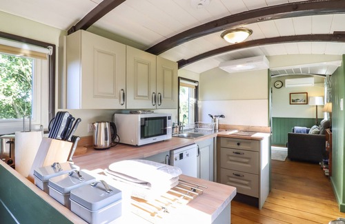 Pattiswick Cottage | THE BRAKE WAGON AT HIGH BARN HERITAGE, romantic in Halstead