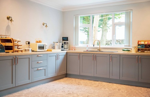 Annalong House | The Brambles Retreat in the Mourne Mountains, sleeps 16, 8 bedrooms and a bar