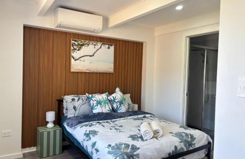 St. Georges Basin House | The Branch by the Basin Family Escape with Sunset Views