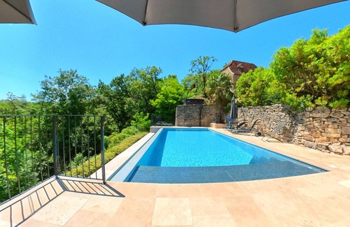 Lissac-et-Mouret House | The Bread Oven
