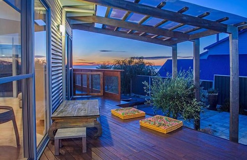 Peppermint Grove Beach House | "The Breeze House" luxury family escape