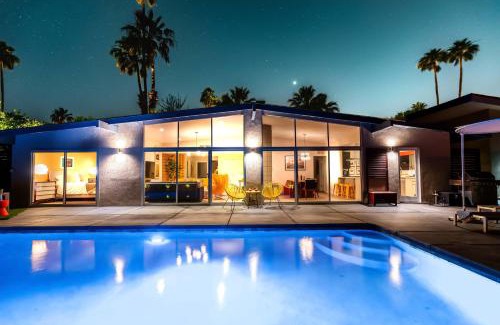 Palm Springs House | The Brentwood - Meredith Lodging