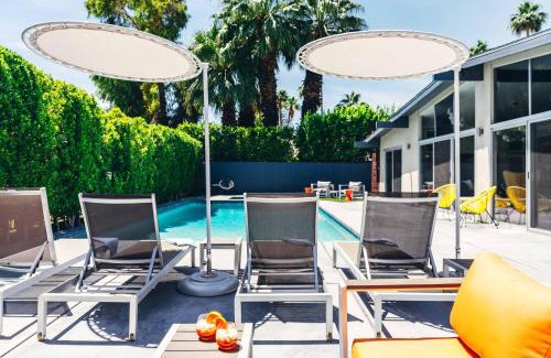 Palm Springs House | The Brentwood - Meredith Lodging