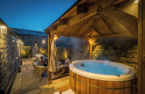 North Rigton Cottage | THE BREW HOUSE, pet friendly, luxury holiday cottage in Harrogate