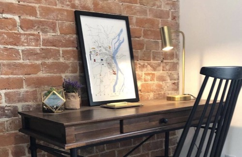 Burlington Apartment | The Brick House 200 Downtown Luxury Apt
