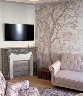 La Roche-Guyon Apartment | The Brick House - Appartement Monet