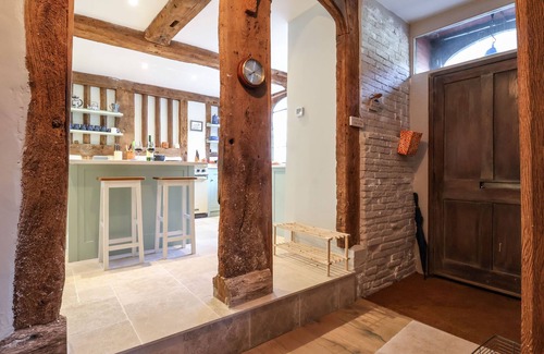 Martlesham Heath Cottage | THE BRIDEWELL, pet friendly, with open fire in Woodbridge