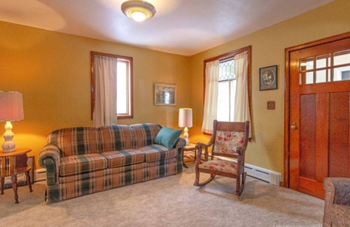Ely House | The Bright and Sunny Carnegie House