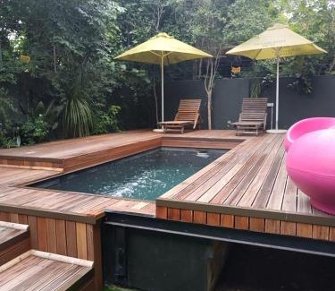 Oudtshoorn Villa | The Bright House Villa