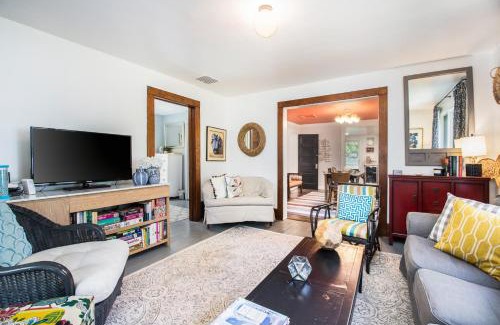 Union Pier House | The Bright Side