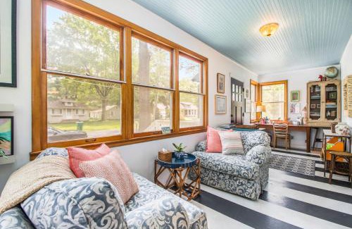 Union Pier House | The Bright Side
