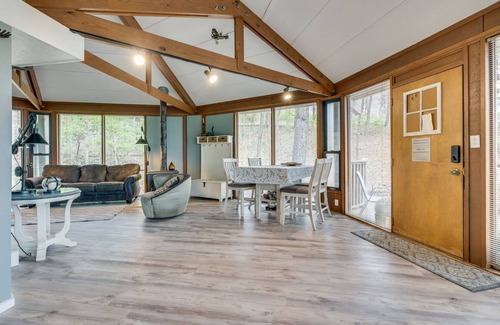Bristol House | The Bristol Tree House 2 br/2ba