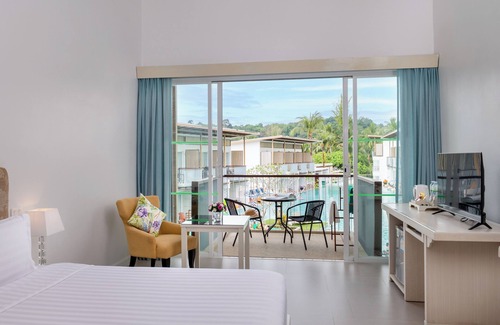 Khao Lak Resort | The Briza Beach Resort Khaolak