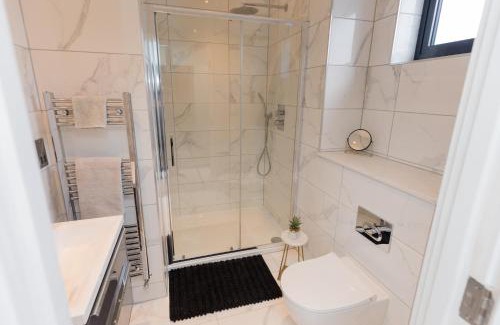 Barnt Green House | The Broad Oaks