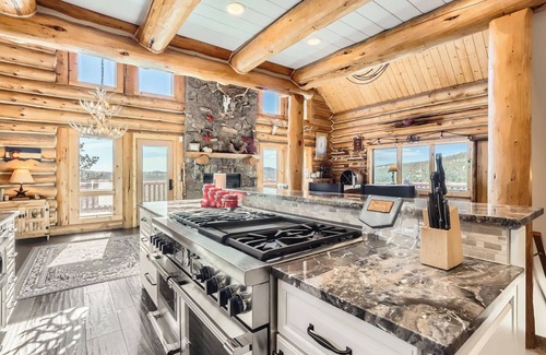 Lyons Cabin | The Broadmeadow Cabin – Near Wild Basin RMNP