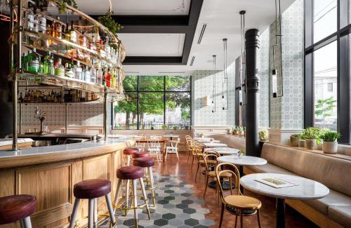 Riverside Hotel | The Broadview Hotel