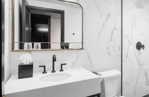 Riverside Hotel | The Broadview Hotel