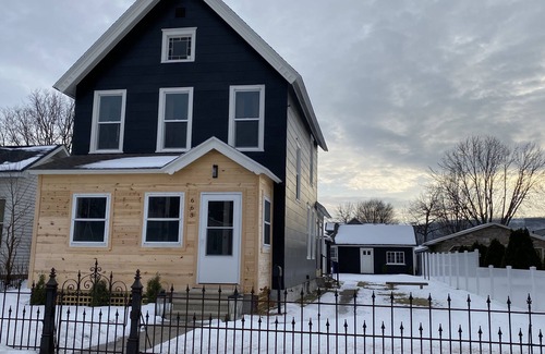 Marshland House | The Broadway Exchange